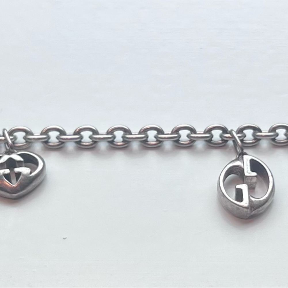 Gucci Silver Chain Bracelet with Heart Charms